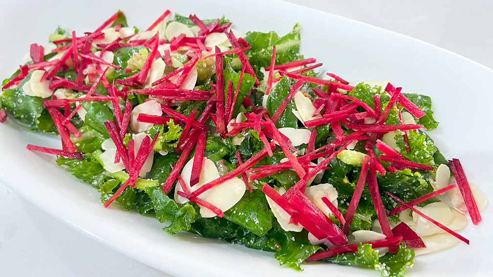 ケールナッツサラダ 盛り付け