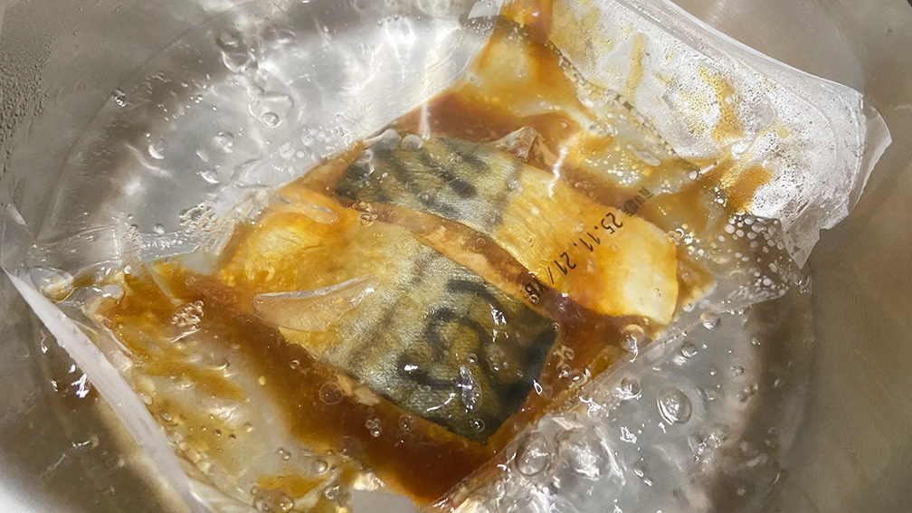 コープデリ さばのみぞれ煮 湯せんで温め