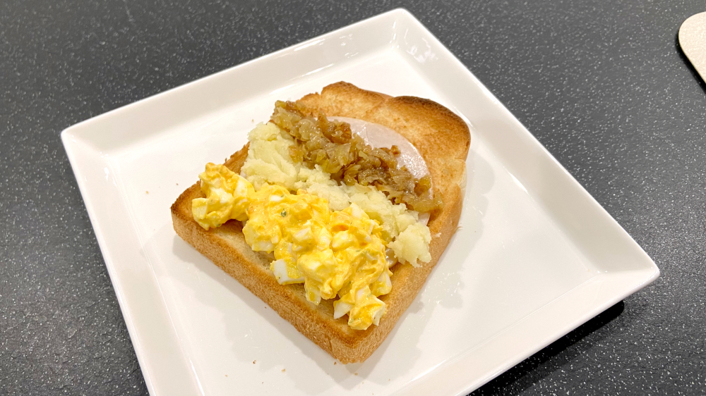 コープデリ　素材を味わう食パン