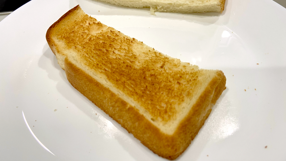 コープデリ　素材を味わう食パン