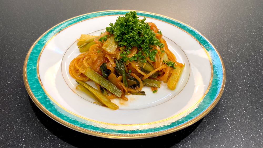 玉ねぎと小松菜のナポリタン
