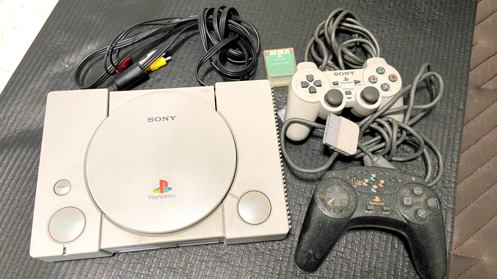 買取に出したもの PS1一式