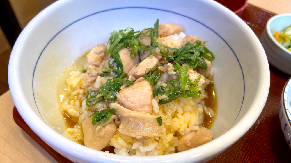 なか卯　鶏小鉢　生卵ご飯