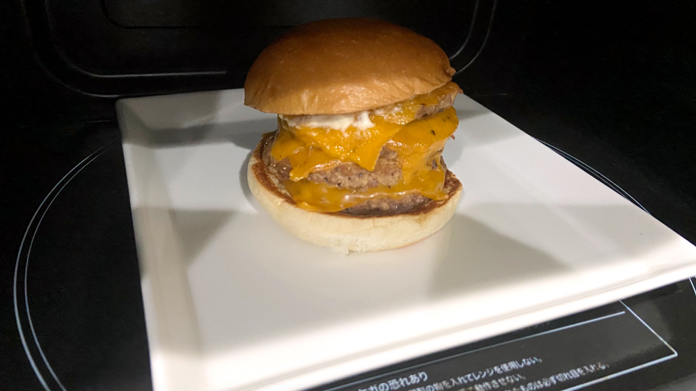 ロッテリア キング絶品チーズバーガー レンジで加熱