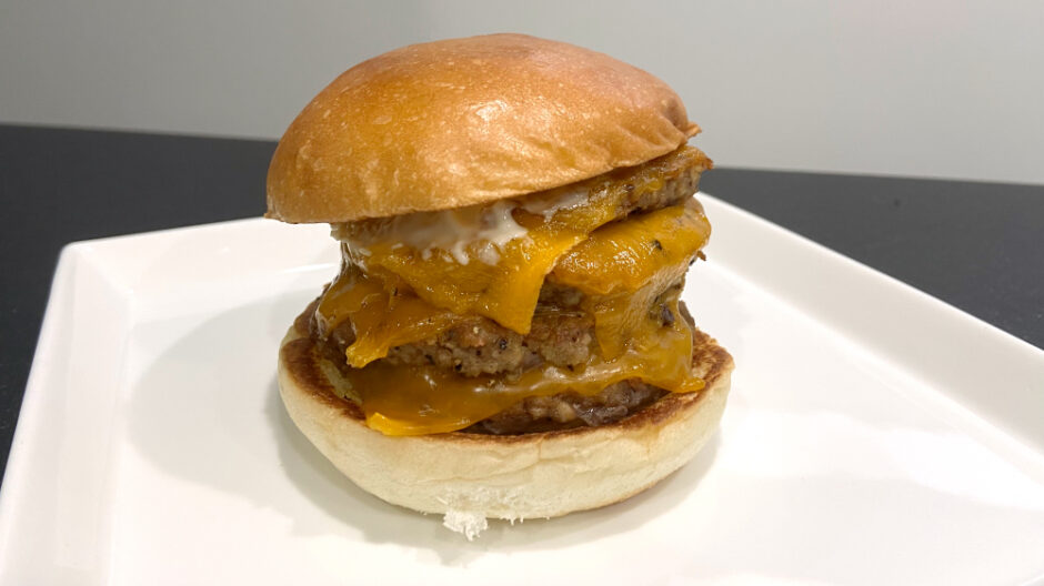 ロッテリアデリバリー キング絶品チーズバーガー