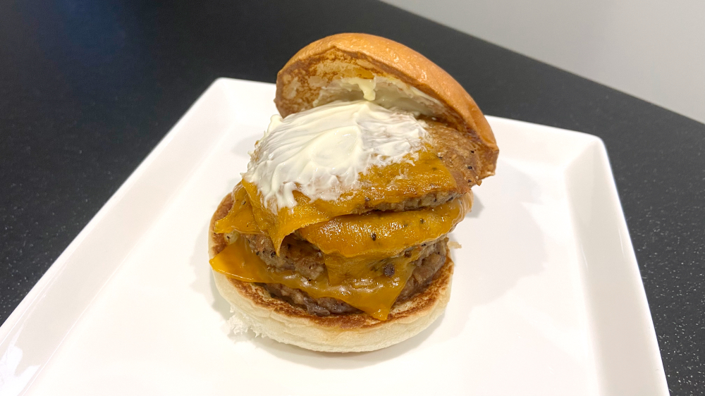 ロッテリア キング絶品チーズバーガー とろ〜りチーズソース