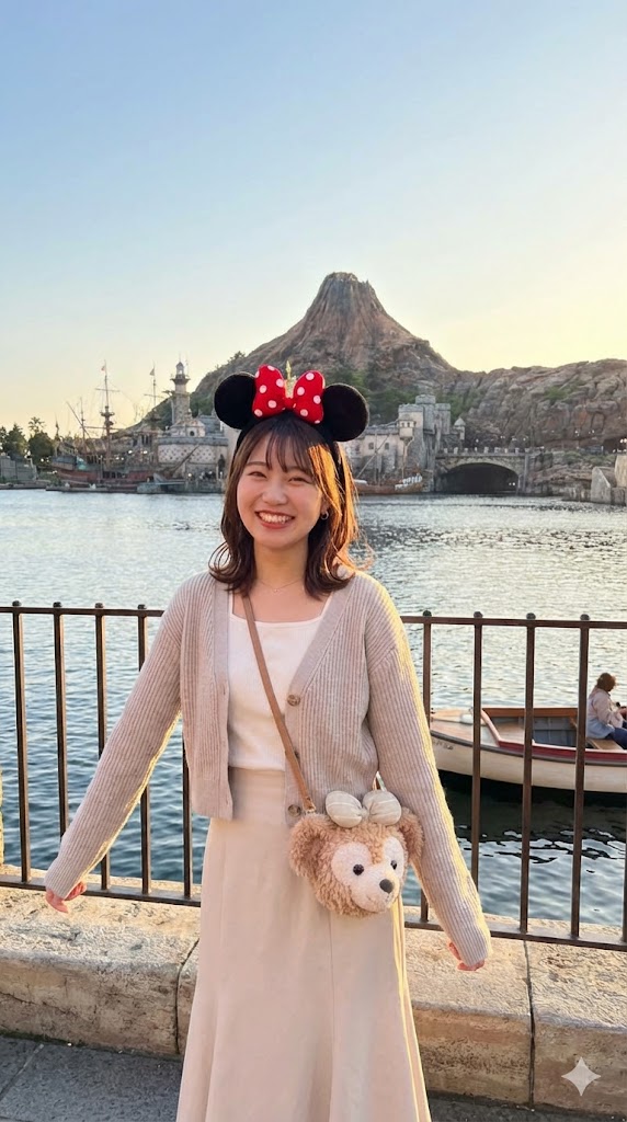 ディズニーシーで撮った写真 女性の画像1（AI生成）