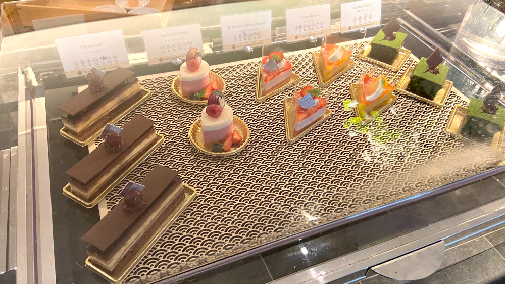ザホテル山楽金沢 クラブラウンジ カフェタイムのケーキ