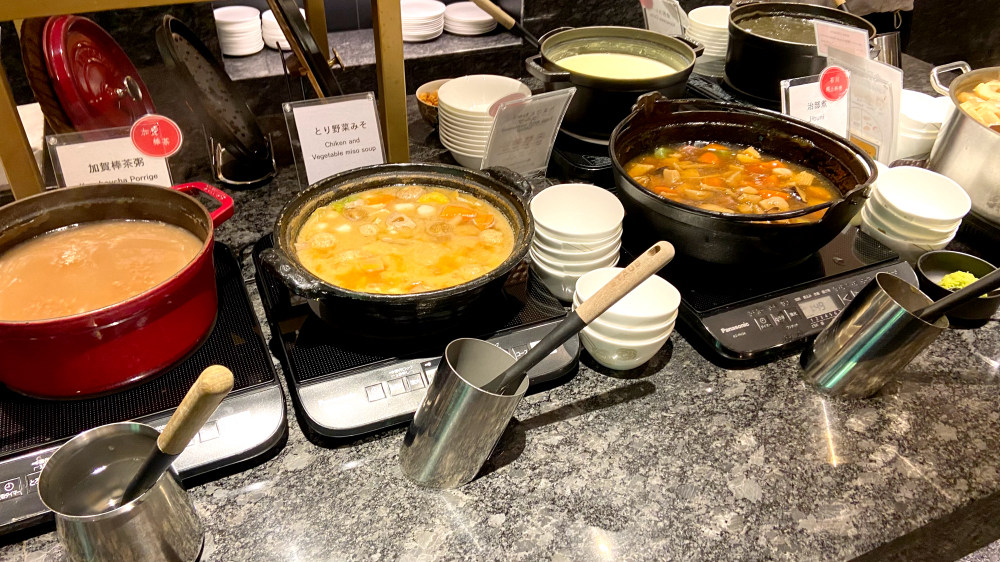 ザホテル山楽金沢 朝食ブッフェ　ホットコーナー