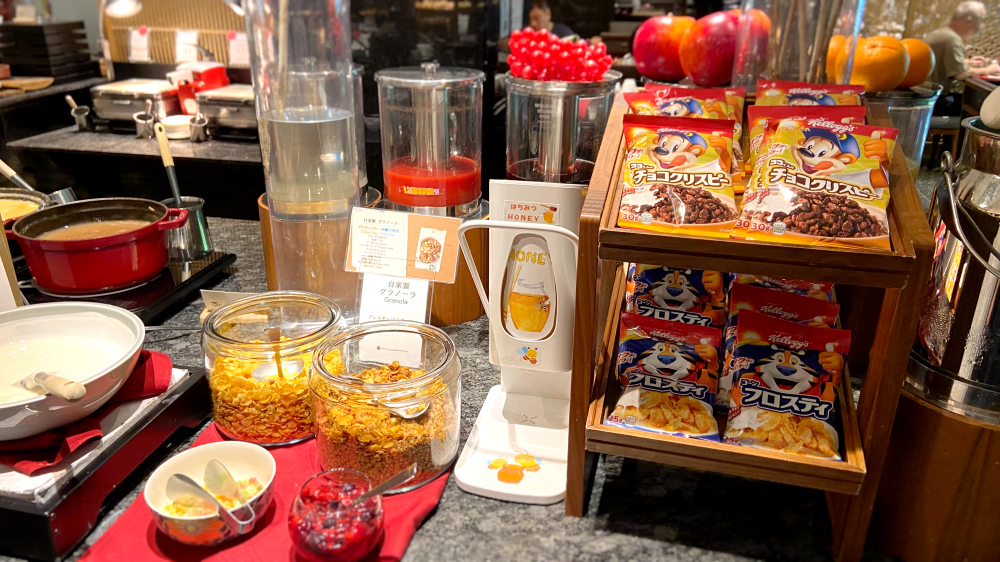 ザホテル山楽金沢 朝食ブッフェ　シリアル