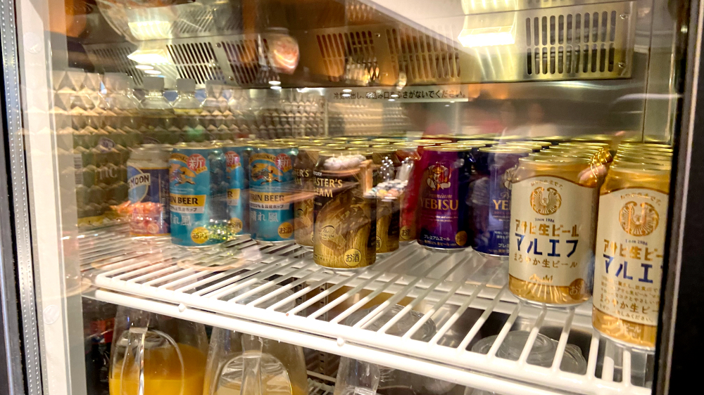 ザホテル山楽金沢 クラブラウンジ 缶ビール