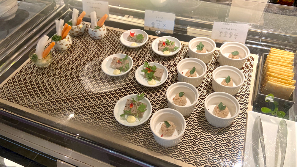 ザホテル山楽金沢 クラブラウンジ カクテルタイム 前菜