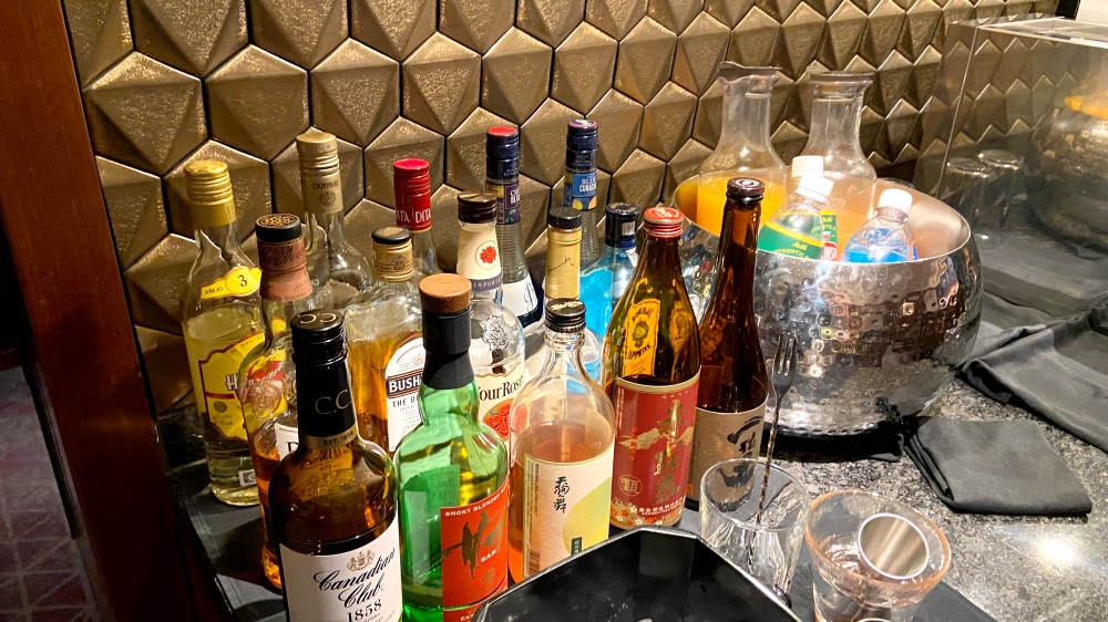 ザホテル山楽金沢 クラブラウンジ カクテルタイム 酒類