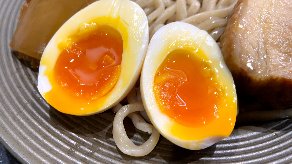金のつけ麺　味玉
